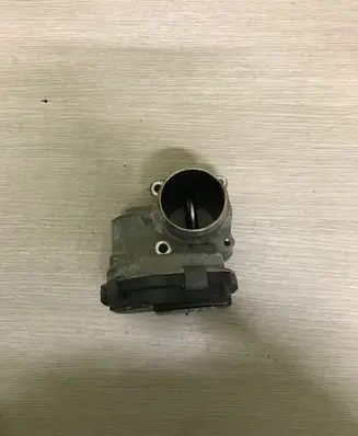 Peugeot 208 Throttle valve 9673534480