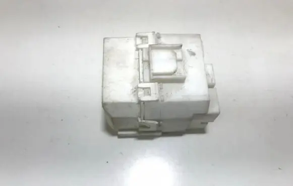 Mitsubishi Colt Other relay mn108928