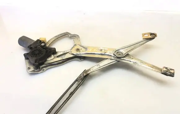 Mercedes-Benz CLK A208 C208 Front door window regulator with motor 0130821723