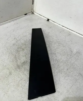 Front door glass trim molding