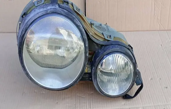Mercedes-Benz E W210 Headlight/headlamp 144870