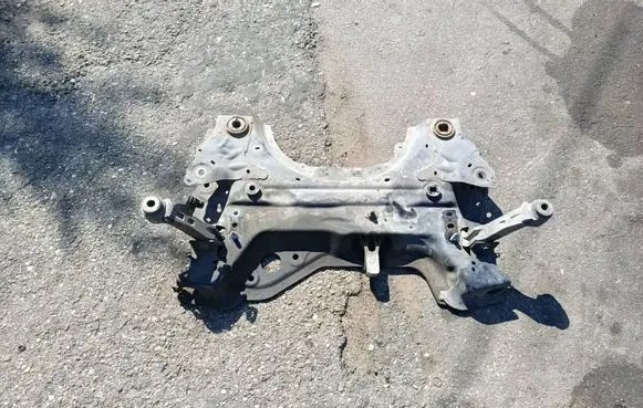 Citroen C4 II Picasso Front subframe