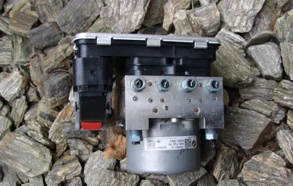 BMW 1 F40 ABS Pump 5A2EDE1 001210022024 10022024564