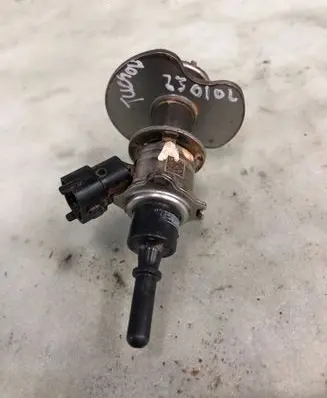 Hyundai Tucson IV NX4 AdBlue injector 296302u000
