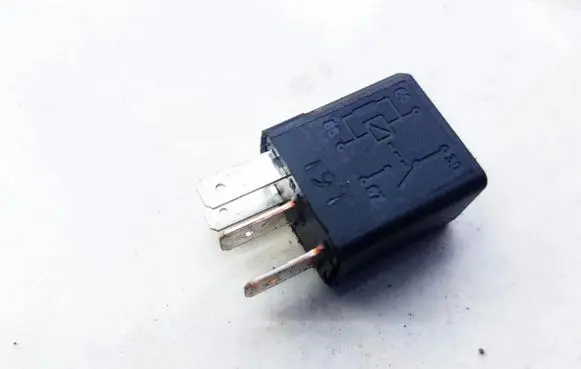 Opel Zafira A Other relay 24432680
