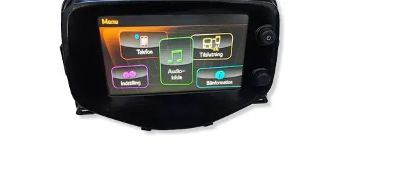 Toyota Aygo AB40 Radio/CD/DVD/GPS head unit 861400H010 AVH7048ZC 0ETM102575EW