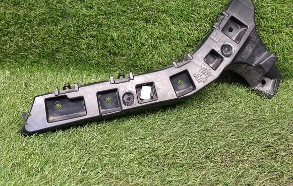 Ford Fusion II Rear bumper mounting bracket DS7317A881AD