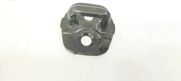Nissan Juke I F15 Front door lock loop/hook striker 