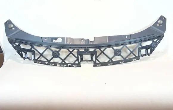 Mercedes-Benz CLA C118 X118 Front bumper mounting bracket A1188854500