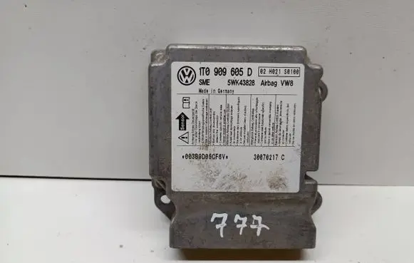 Volkswagen Touran I Airbag control unit/module 1T0909605D 5WK43828