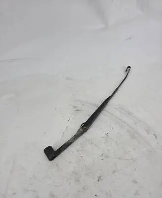Mitsubishi Pajero Front wiper blade arm 