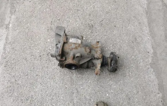 BMW 1 F20 F21 Rear differential 7605587