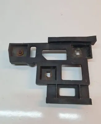 Volvo C70 Front bumper mounting bracket 9151503