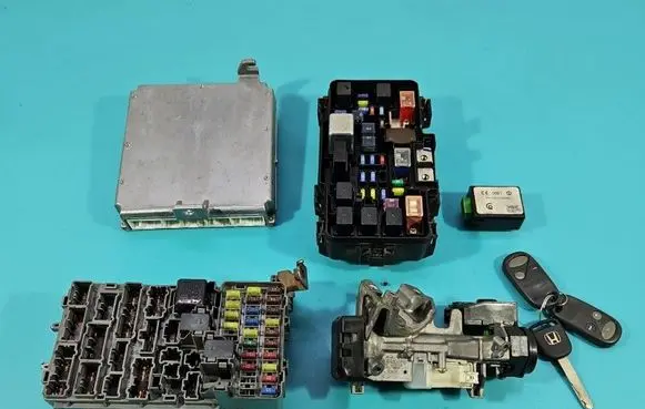 Honda CR-V Engine control unit/module ECU 37820PNLG02 IMPRK1559301