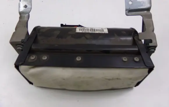 Volkswagen PASSAT B5 Passenger airbag 3B0880204A