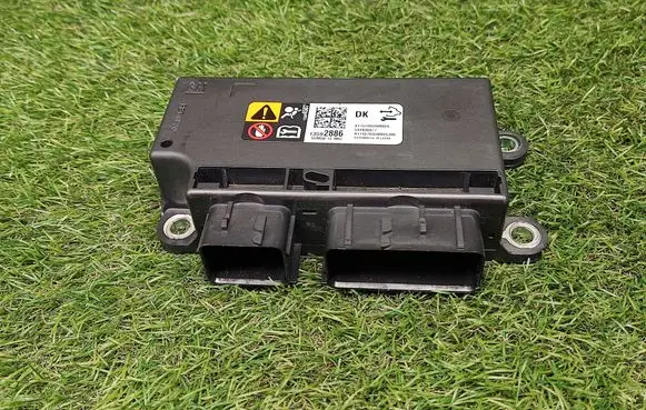 Opel Mokka Airbag control unit/module 13592886
