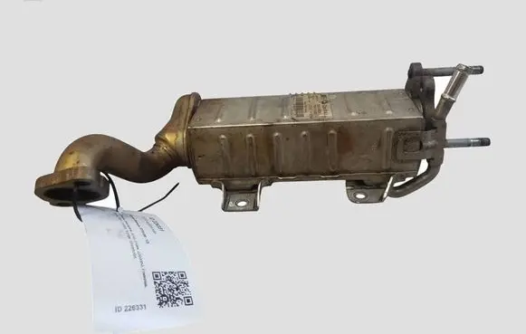 Toyota Avensis T270 EGR valve cooler 256010R020 13064130000