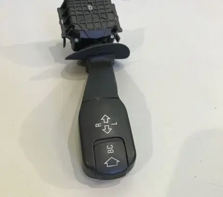 BMW 5 E39 Indicator stalk 8352172