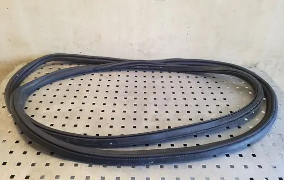 Audi Q7 4L Trunk rubber seal (body) 4L0827705H