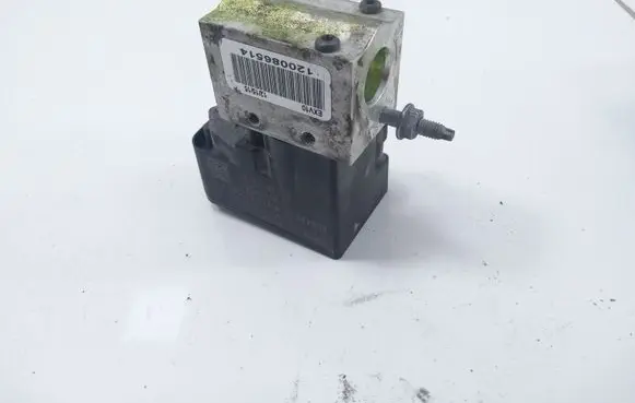 Volkswagen Golf VII Other engine bay part 4M0816682D