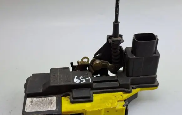 Volvo S60 Rear door lock 8650554