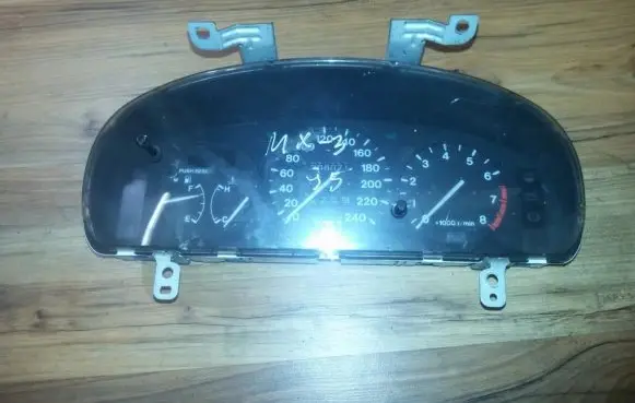 Mazda MX-3 Speedometer (instrument cluster)