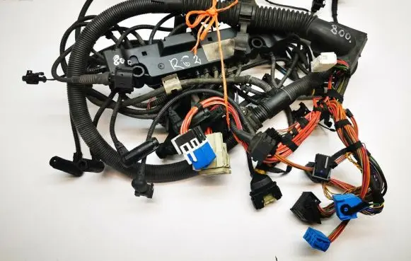 Land Rover Range Rover L322 Engine installation wiring loom 7790350