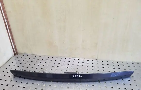 Toyota Avensis T270 Trunk door license plate light bar 7680105090 7680105110