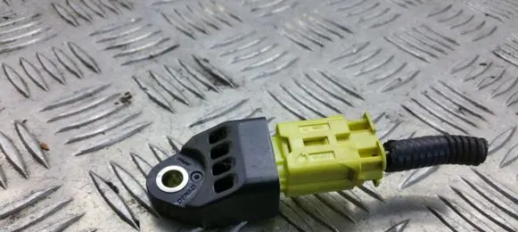 Toyota RAV 4 (XA30) Airbag deployment crash/impact sensor 8983142010