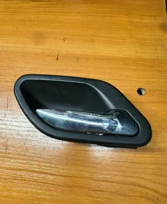 BMW 5 E39 Front door interior handle 7032926