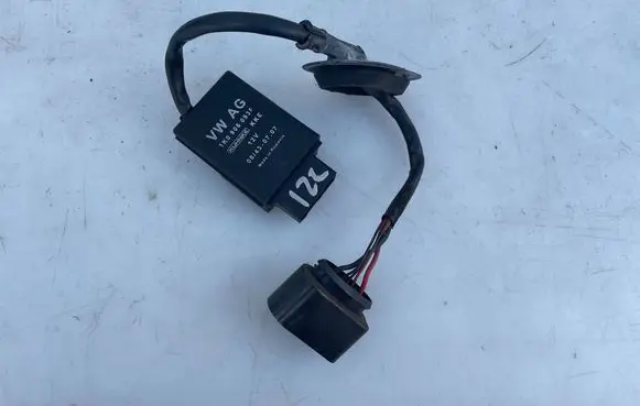 Audi A3 S3 8P Fuel injection pump control unit/module 1K0906093F