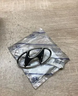 Hyundai Accent Manufacturer badge logo/emblem 8630038000