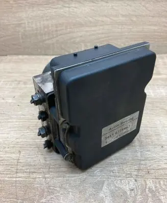 BMW 5 E60 E61 ABS Pump 6774852 6768550