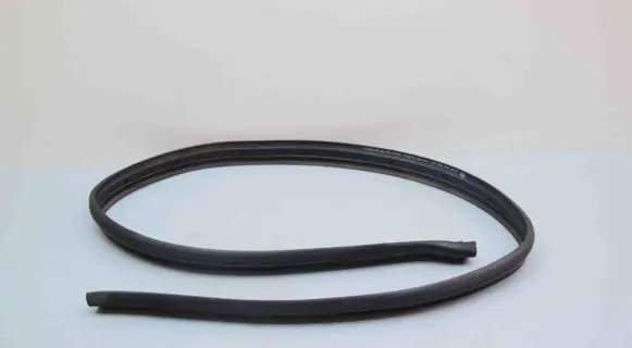 Volkswagen Tiguan Engine compartment rubber 5NA837119