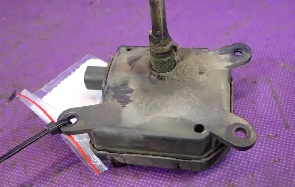 Opel Astra H A/C air flow flap actuator/motor 52418856