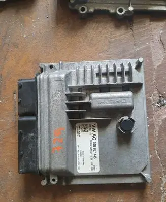 Volkswagen Caddy Engine control unit/module 04B907445