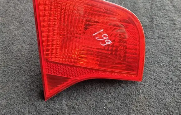 Audi A4 S4 B7 8E 8H Tailgate rear/tail lights 8E5945093