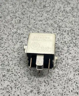 BMW 5 E39 Other relay 1729004