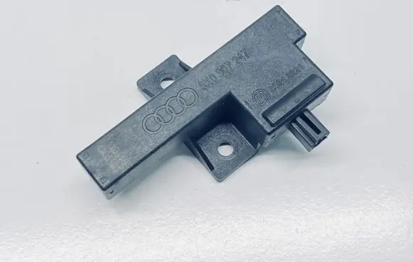 Volkswagen Touareg II Keyless (KESSY) go control unit/module 8K0907247