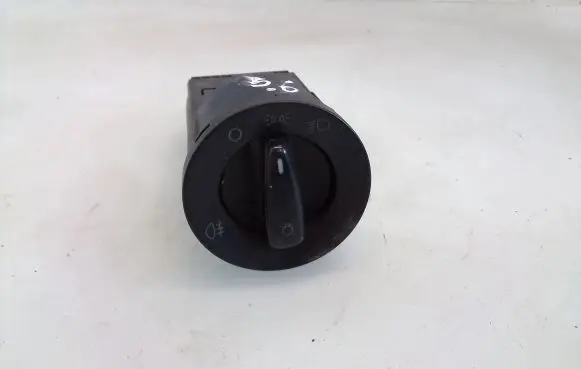 Volkswagen PASSAT B5.5 Light switch 1C0941531