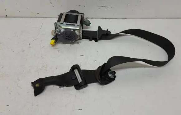 Volvo V60 Front seatbelt 616155700 P39818841 39818841