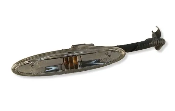 Lexus IS 220D-250-350 Front fender indicator light 30308