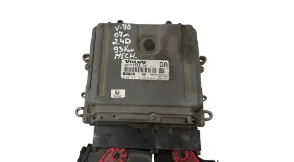 Volvo V70 Engine control unit/module 30771550 1039S18372 0281012103