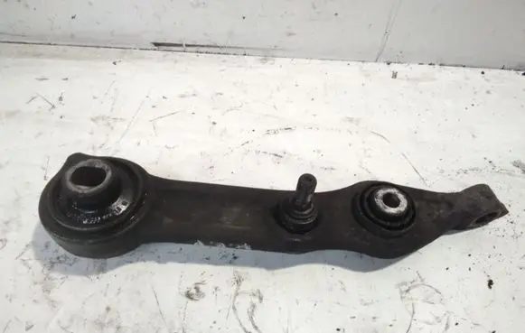 Mercedes-Benz CLS C219 Front control arm 21103