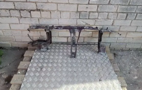 Audi 80 90 S2 B4 Radiator support slam panel