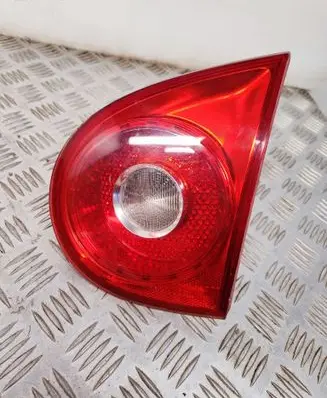 Tailgate rear/tail lights