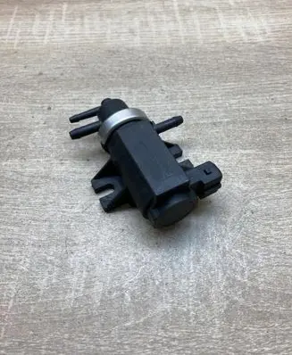 Mitsubishi Space Star Turbo solenoid valve 30618057 72190343