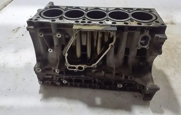 Volvo XC60 Engine block D5244T10