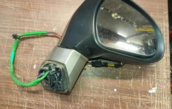 Peugeot 308 SW Front door electric wing mirror 