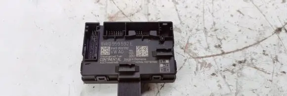 Audi A4 S4 B9 Door control unit/module 8W0959592E